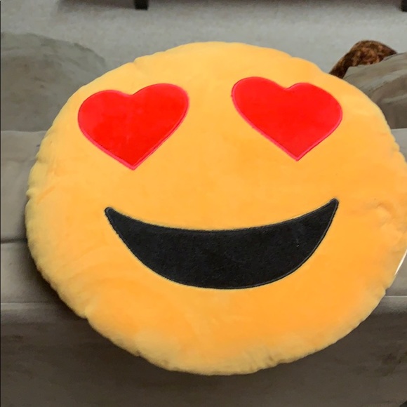 Plush emoji pillow - Picture 1 of 1